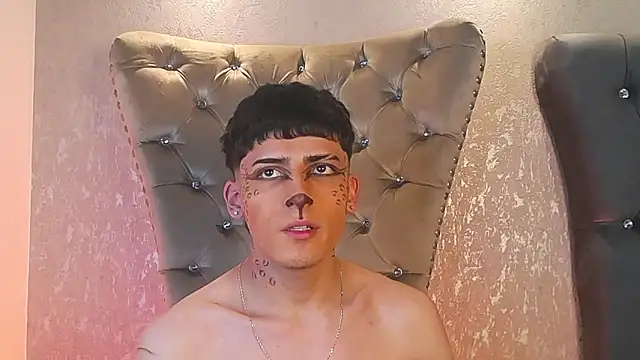 MateoMitchell online show from October 2025 05:26:02 AM