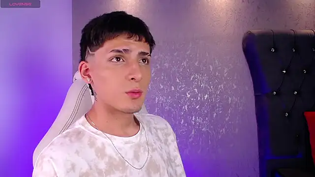 MateoMitchell online show from February 2026 04:06:01 AM