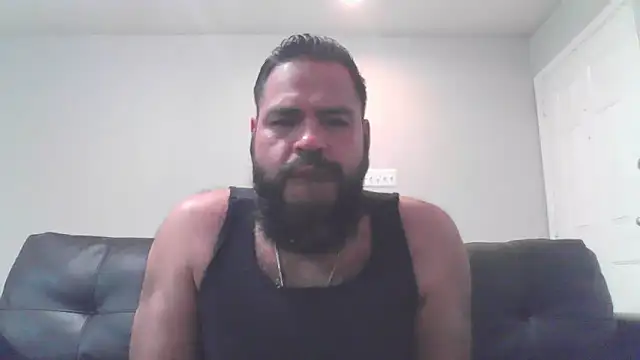 Snapshot of BigJohnBear39 chatting on October 2025 05:10:02 AM BigJohnBear39 online show from October 2025 05:10:02 AM