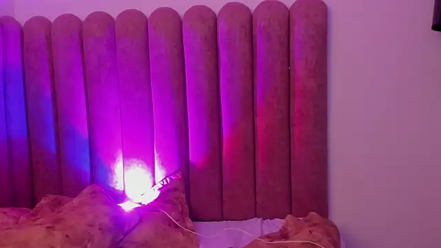 Snapshot of Alanha__ chatting on November 2025 03:08:02 AM Alanha online show from November 2025 03:08:02 AM