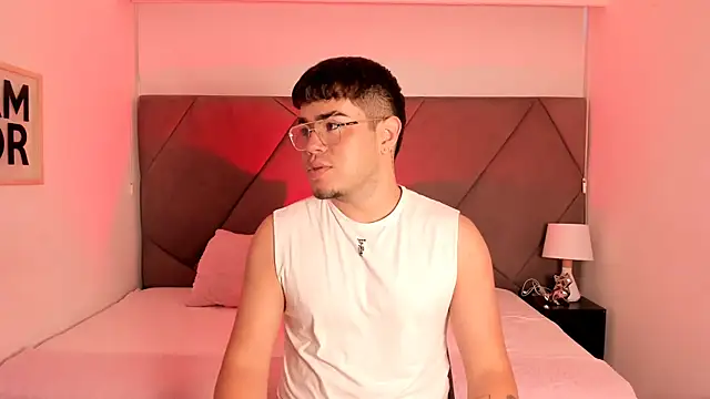 Snapshot of thiago_occonor chatting on October 2025 12:25:01 PM thiago occonor online show from October 2025 12:25:01 PM