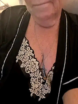 Snapshot of Playful_MILF_Demi chatting on June 2026 09:57:01 PM Playful MILF Demi online show from June 2026 09:57:01 PM