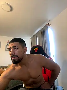 Ezzio Scolaro online show from October 2025 12:05:02 PM