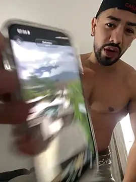 Ezzio Scolaro online show from October 2025 12:39:02 PM