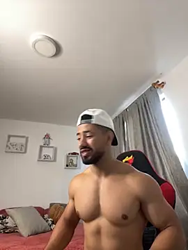 Ezzio Scolaro online show from November 2025 12:29:02 PM