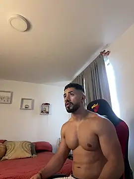 Ezzio Scolaro online show from March 2026 10:20:01 PM