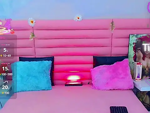 miss dania75 online show from November 2025 04:25:01 PM