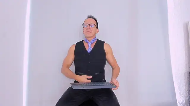  axelking  online show from November 2025 11:43:01 AM