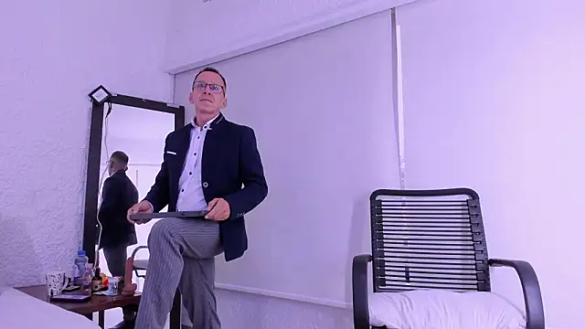  axelking  online show from February 2026 11:37:02 AM