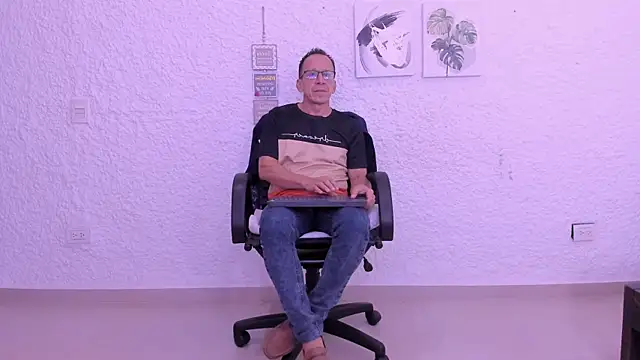  axelking  online show from February 2026 11:39:01 AM