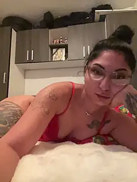 Snapshot of bia900bianca chatting on December 2025 08:03:02 PM bia900bianca online show from December 2025 08:03:02 PM