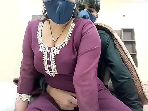 Snapshot of horny_milf_couple chatting on January 2026 05:40:01 PM horny milf couple online show from January 2026 05:40:01 PM