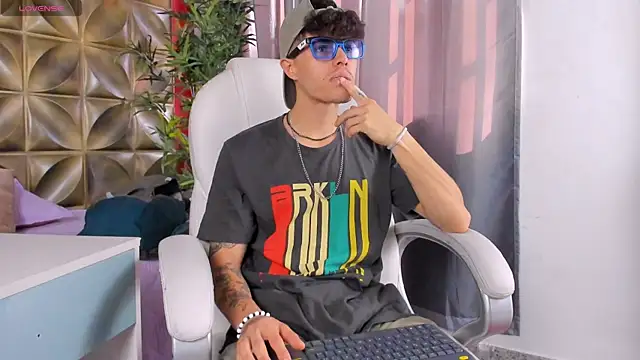 Snapshot of imsammytop chatting on October 2025 01:23:02 PM imsammytop online show from October 2025 01:23:02 PM