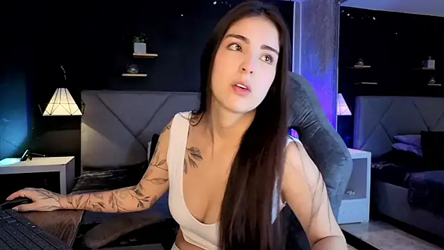 giapearl25 online show from October 2025 01:02:02 PM