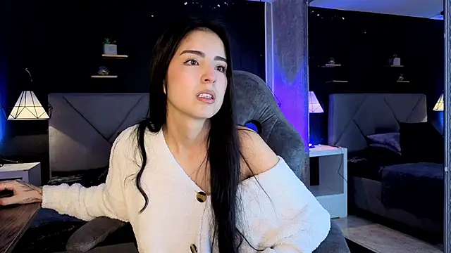 giapearl25 online show from November 2025 07:51:02 PM