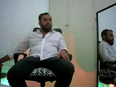 Snapshot of Domfetishx chatting on October 2025 04:35:02 AM Domfetishx online show from October 2025 04:35:02 AM