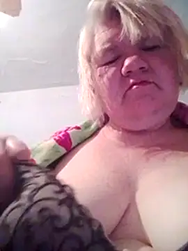 LusiyaGold5 online show from November 2025 07:05:02 PM