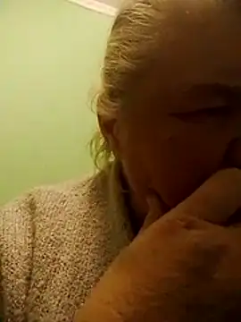 LusiyaGold5 online show from November 2025 09:09:01 PM