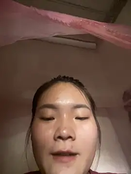 Beautiful-light22 online show from October 2025 08:15:02 AM