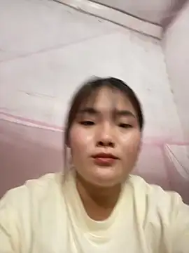 Beautiful-light22 online show from November 2025 04:33:02 AM