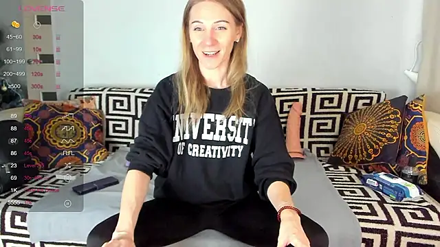 Snapshot of Amalia_Mio chatting on February 2026 08:21:01 AM Amalia Mio online show from February 2026 08:21:01 AM