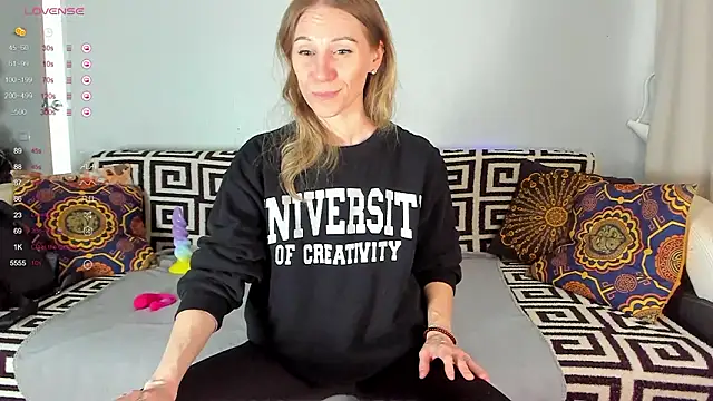 Snapshot of Amalia_Mio chatting on February 2026 08:16:02 AM Amalia Mio online show from February 2026 08:16:02 AM