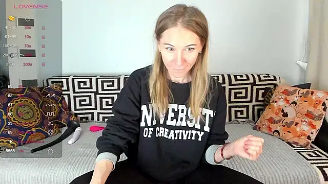 Snapshot of Amalia_Mio chatting on February 2026 08:24:07 AM Amalia Mio online show from February 2026 08:24:07 AM