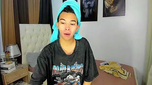 Yourdreamgoddess online show from November 2025 03:57:01 PM