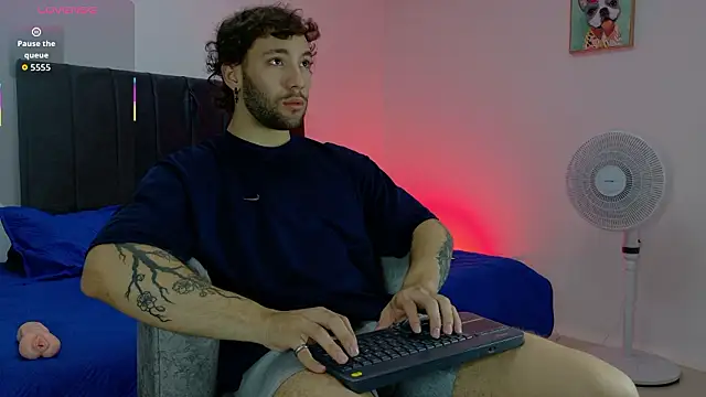 angel kyrozz online show from March 2026 07:10:02 PM