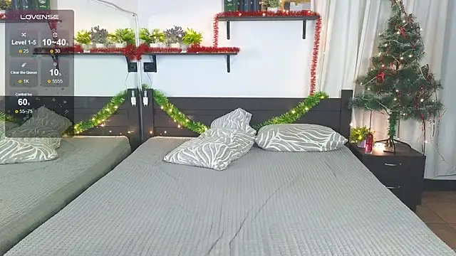 Cute Mike online show from December 2025 01:44:01 AM