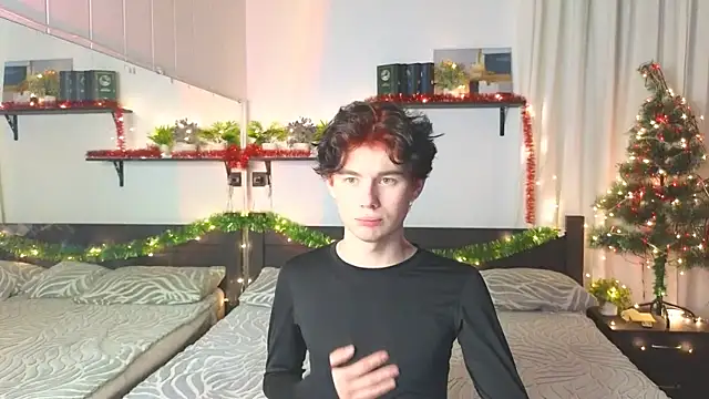 Cute Mike online show from December 2025 07:10:01 PM