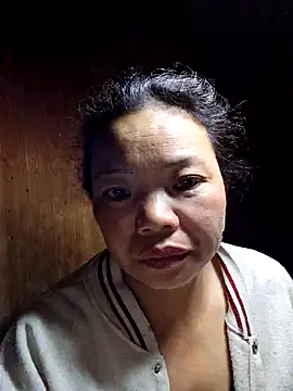 miomio-12 online show from December 2025 08:27:01 PM