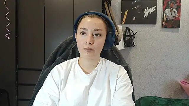 RavenGirlThier online show from October 2025 11:11:01 AM