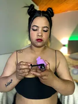 Emmi boobs online show from October 2025 02:31:01 AM