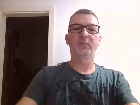 SilkenQuip online show from October 2025 07:55:02 PM
