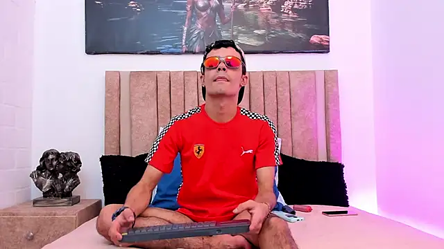 Snapshot of Timothe_Evans chatting on November 2025 07:35:02 PM Timothe Evans online show from November 2025 07:35:02 PM