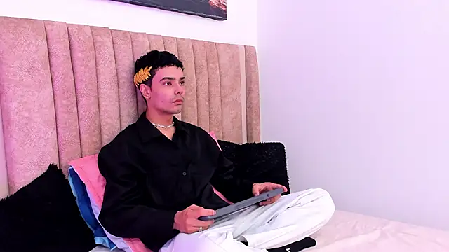 Snapshot of Timothe_Evans chatting on November 2025 08:07:01 PM Timothe Evans online show from November 2025 08:07:01 PM