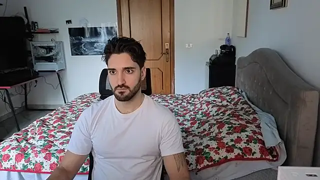 Snapshot of Al3xox02 chatting on January 2026 12:43:01 PM Al3xox02 online show from January 2026 12:43:01 PM