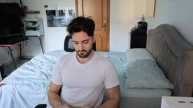 Snapshot of Al3xox02 chatting on January 2026 12:54:01 PM Al3xox02 online show from January 2026 12:54:01 PM