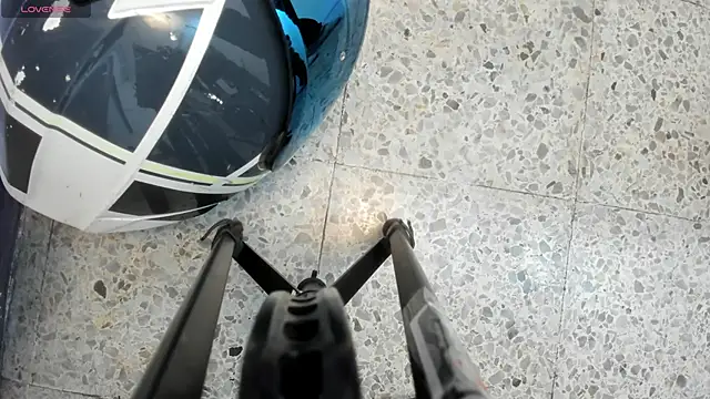 Leoo Miller online show from November 2025 04:33:01 AM