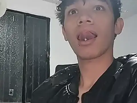 Snapshot of kristof1020 chatting on November 2025 11:07:02 PM kristof1020 online show from November 2025 11:07:02 PM