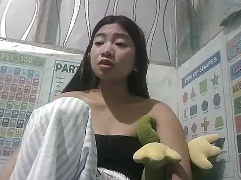 Snapshot of Hot_Lina31 chatting on July 2026 01:04:02 PM Hot Lina31 online show from July 2026 01:04:02 PM