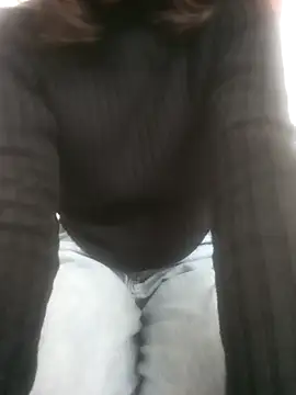 Snapshot of anshika_sharma20 chatting on December 2025 05:07:01 PM anshika sharma20 online show from December 2025 05:07:01 PM