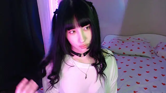 Snapshot of NaemiiBlush chatting on October 2025 03:21:02 AM NaemiiBlush online show from October 2025 03:21:02 AM