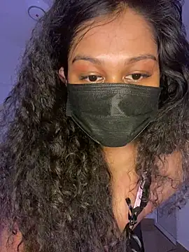 Monica  Bellucci   online show from March 2026 06:59:02 PM