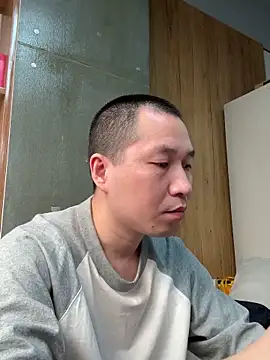 Snapshot of yichengm chatting on October 2025 03:25:02 AM yichengm online show from October 2025 03:25:02 AM