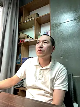 Snapshot of yichengm chatting on October 2025 08:04:01 AM yichengm online show from October 2025 08:04:01 AM