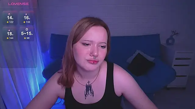 AuroraMour online show from October 2025 01:01:01 PM