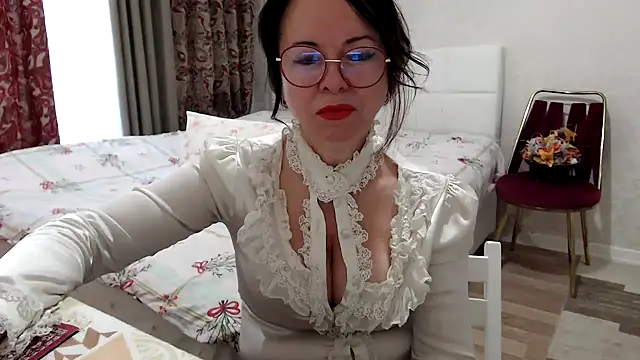 Snapshot of Arisa5000 chatting on January 2026 05:46:02 AM Arisa5000 online show from January 2026 05:46:02 AM