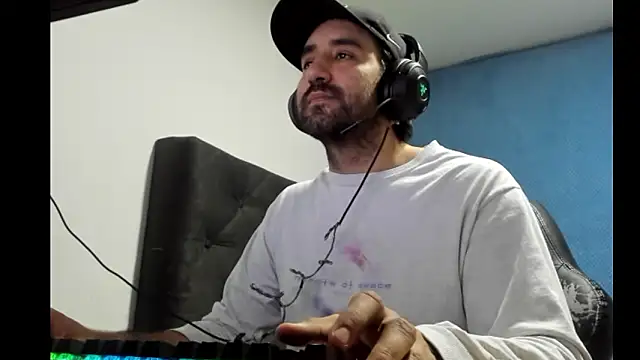 coolfriki online show from February 2026 06:40:02 AM